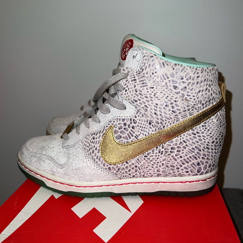Nike Dunks Collector’s Edition Year of the Horse